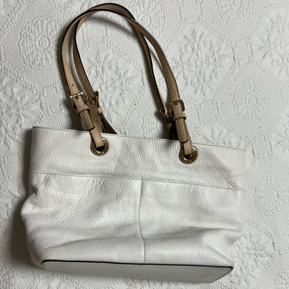 Michael Kors White and Gold Shoulder Bag - Picture 4 of 8